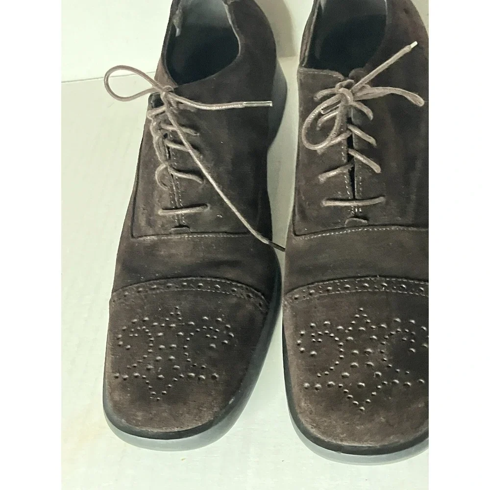 Bruno Magli Italian shoes 9.5 Brown‎ Suede never worn Women